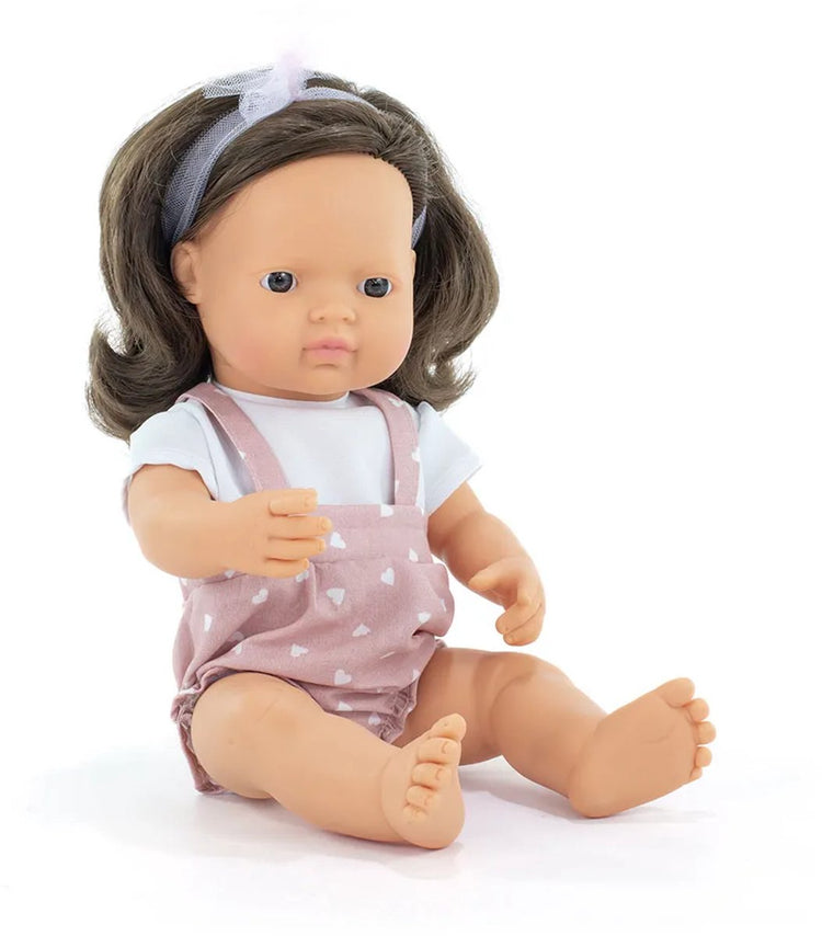 Poupée Miniland - Fille européenne aux cheveux bruns 38cm - incl. bracelet d'amitié + stickers - 10 mois
