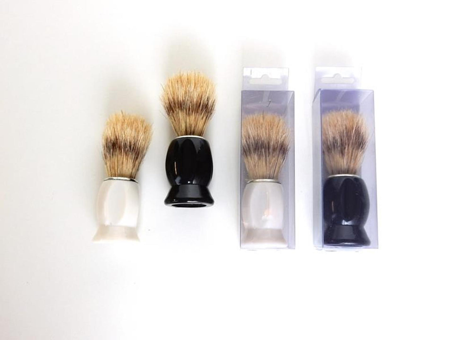 Blaireau 11cm noir et blanc sous blister