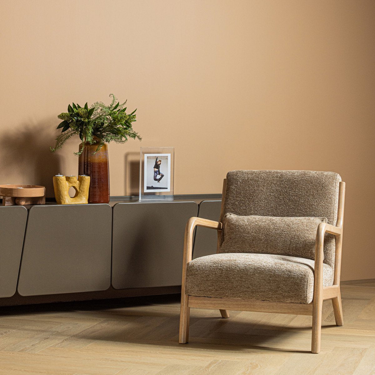 Fauteuil marque Woood - chenille - sable - 75x67x82