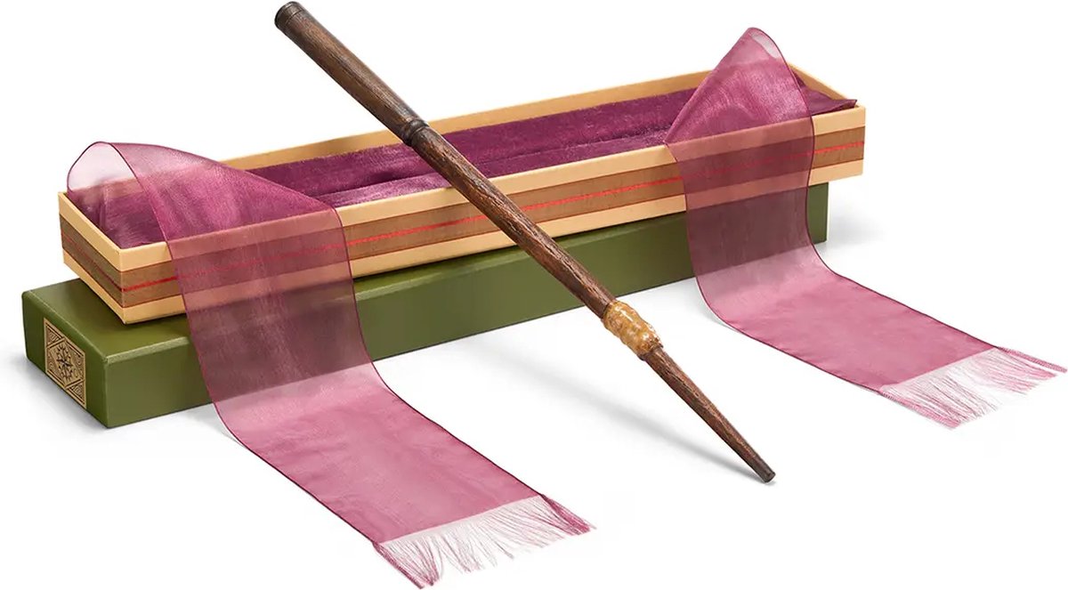 Noble collection Harry Potter - Ron Weasley La première baguette de Ron Weasley dans la réplique de la boîte d'Ollivanders