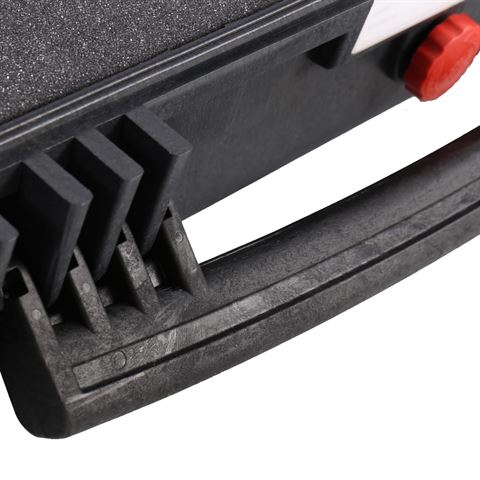 Études d'explorateur Rouge Ligne 13513 Case de canon avec cueillette de mousse