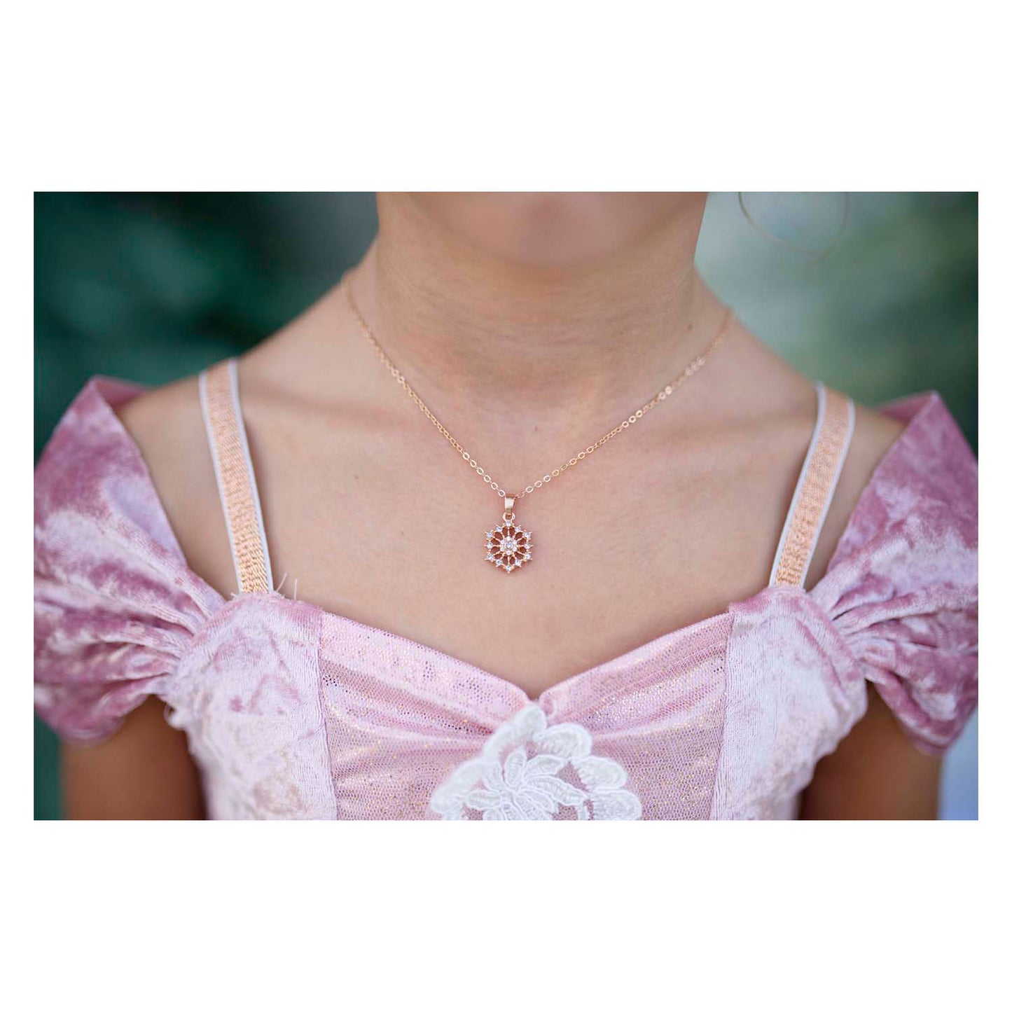 Ensemble de bagues et collier en forme de flocon de neige pour grands prétendants - 2 pièces.