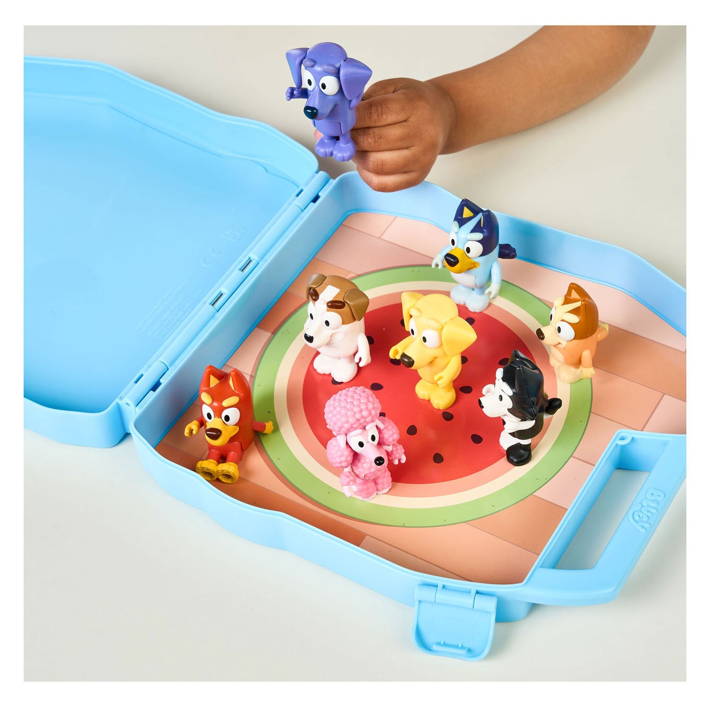 Bluey Go Suitcase avec 8 figurines
