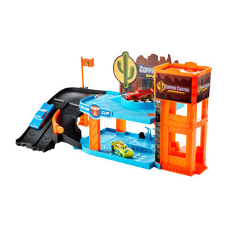 Disney Cars Garage Glow Racers avec 3 voitures