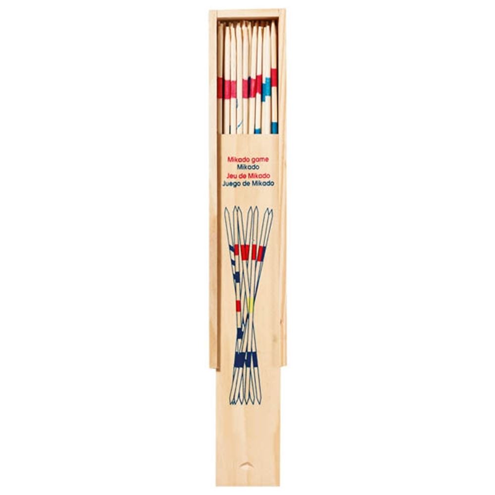 Jeu Mikado en bois dans la boîte de rangement en bois