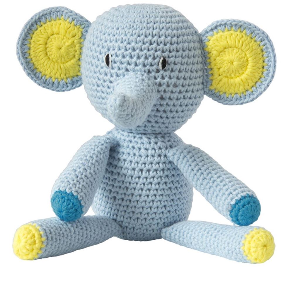Peluche éléphant au crochet bleu clair