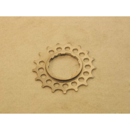 Couronne de shimano avec coffre 17t 10v