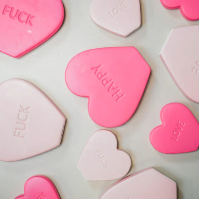 Housevitamin statue bonbons coeur baise rose clair 13 cm | 12 pièces