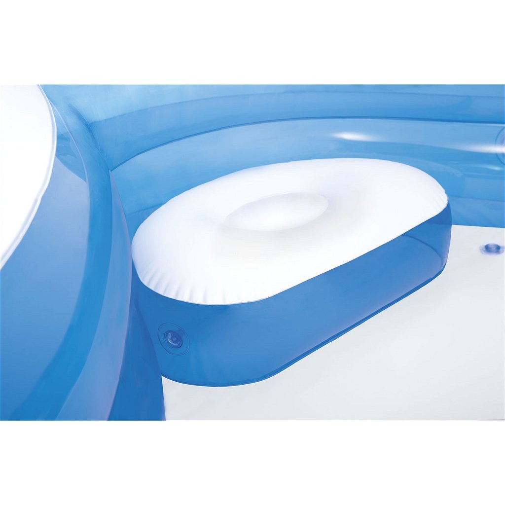 Piscine gonflable intex avec des chaises gonflables