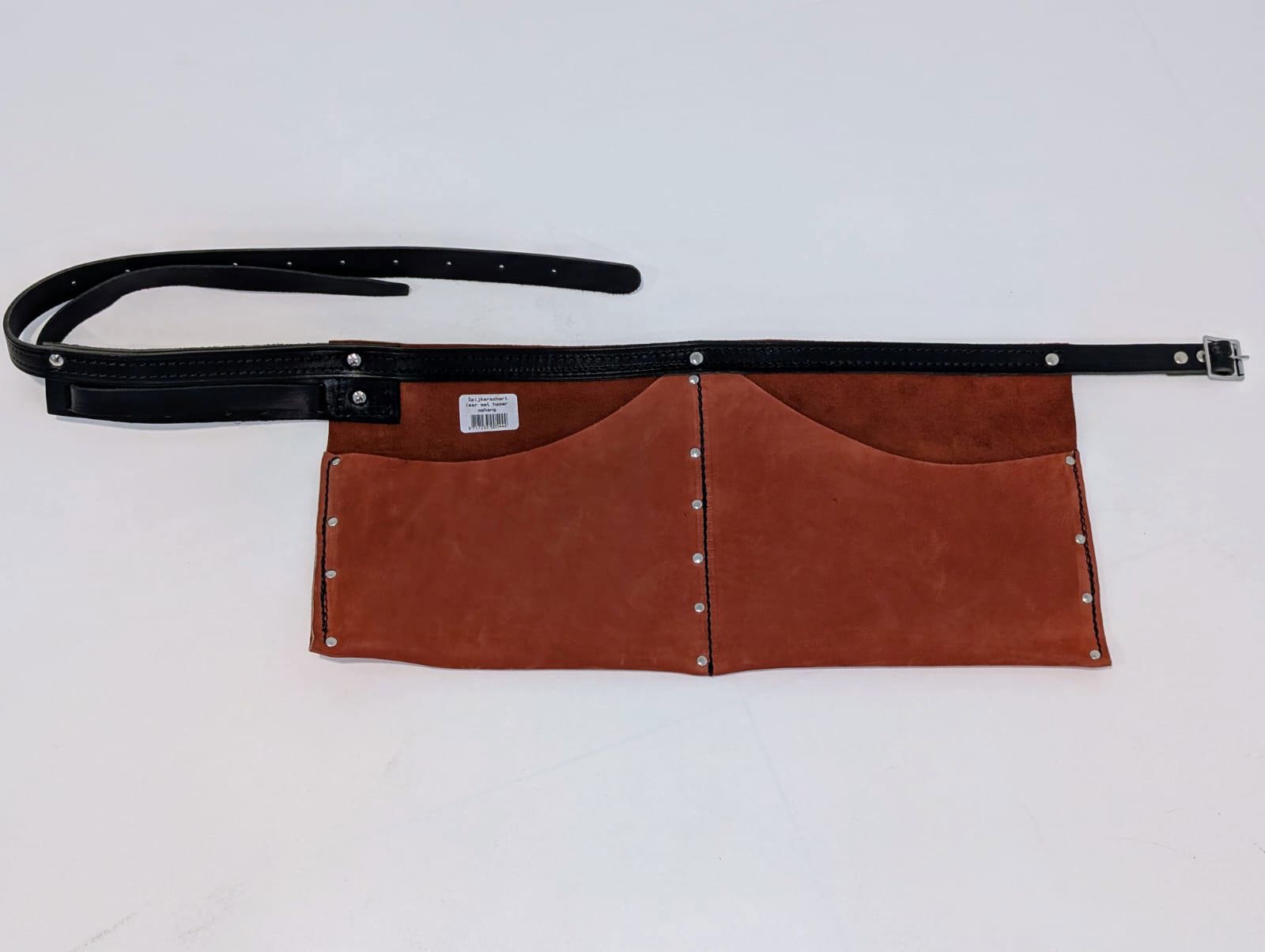 Tablier à ongles marteau en cuir suspendu à droite