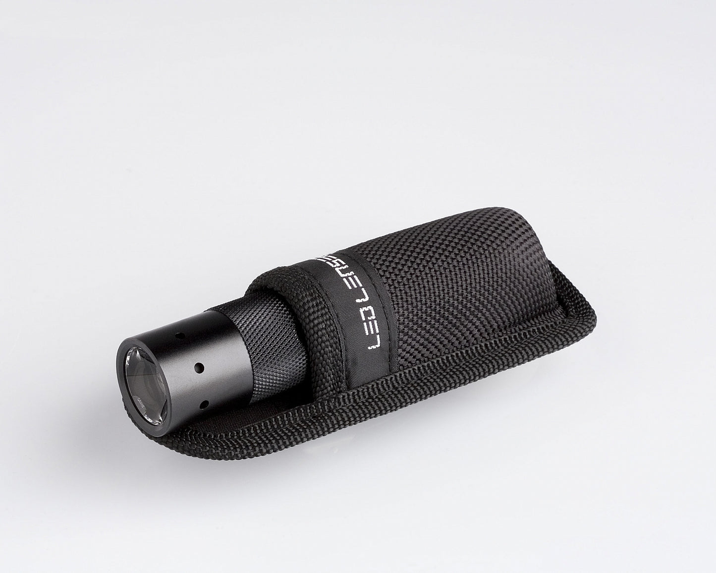 Pochette Ledlenser pour V2