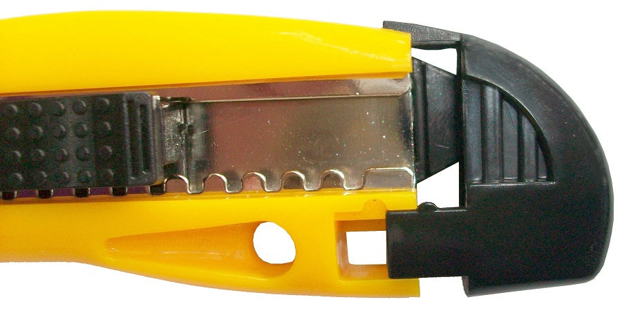 Con:p couteau sécable 18mm boîte plastique - b20870