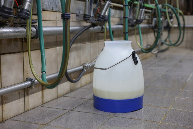 Kerbl seau à lait semi transparent bleu 30 litres