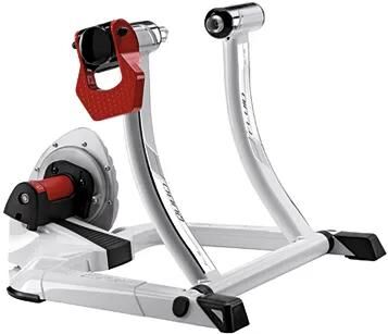 Turbo home trainer Elite Qubo Power Fluid sur roues