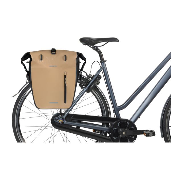 Basil sac de vélo simple rivo l tarpaulin mik 25-31l 14 x 28 x 43 cm - sable noir