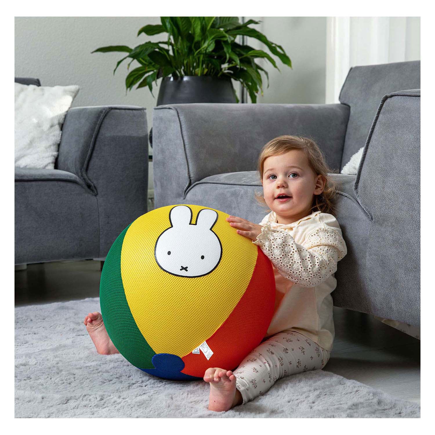 Balle gonflable en filet Miffy 40 cm