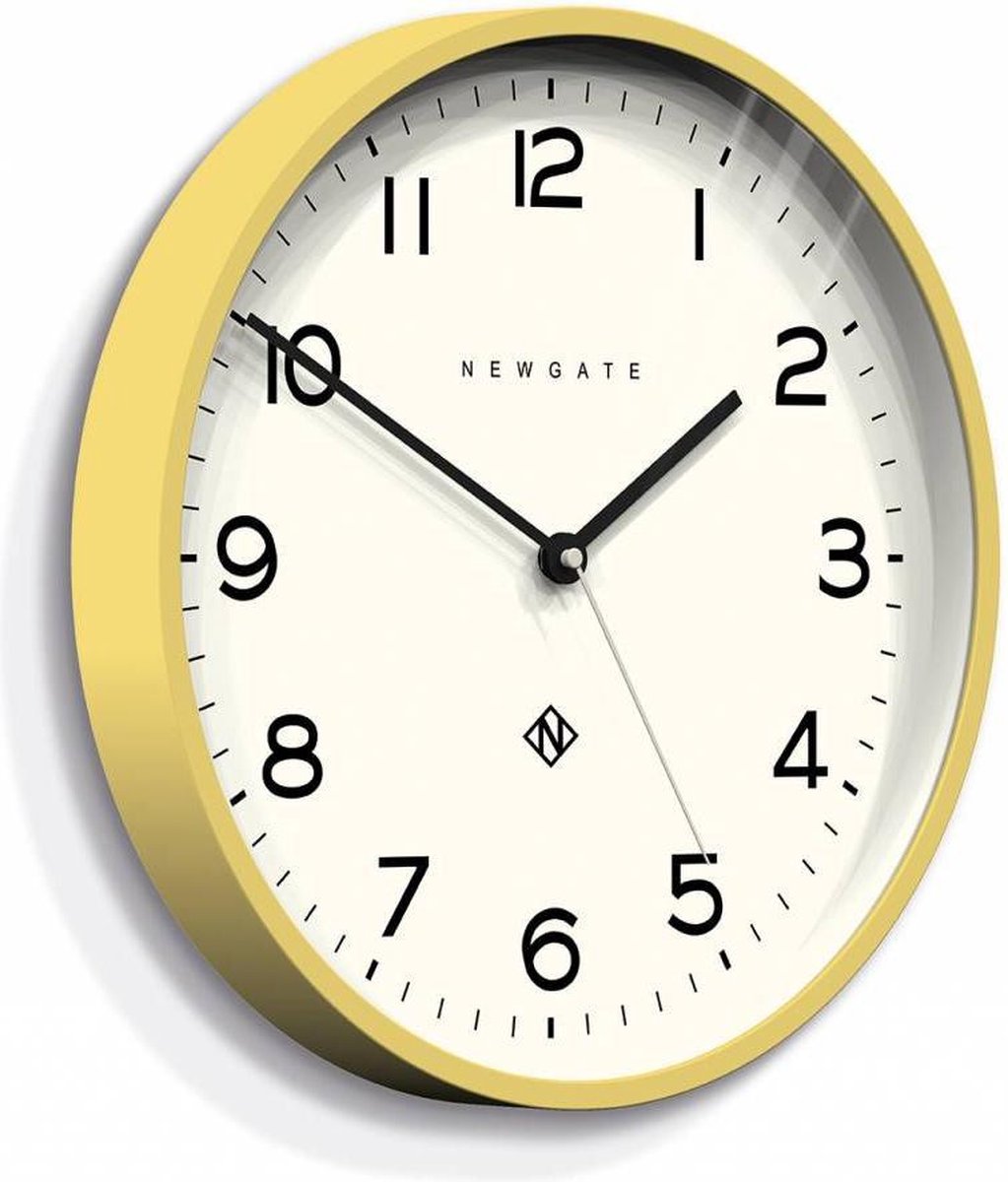 Horloge murale Newgate numéro trois jaune écho