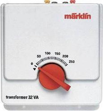 Transformateur de sécurité Märklin 230 volts. 32 de