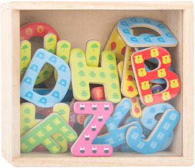 Petit pied - Lettres magnétiques en bois couleur, 37dlg.
