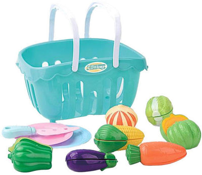 Couper les légumes dans le panier