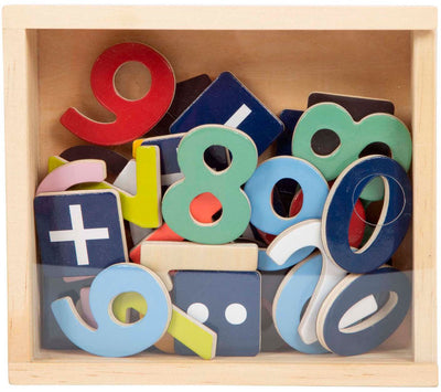Petit pied - Figures magnétiques en bois couleur. 37dlg.