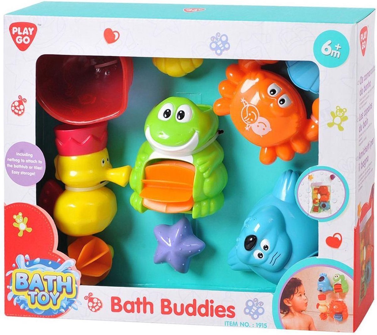 Jouer aux jouets de bain