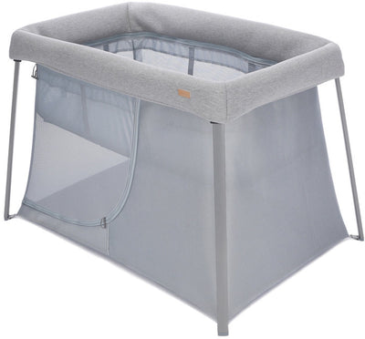 Béaba eazy sleep lit de voyage 3 en 1 - coffret lit de camping luxe - de la naissance à 4 ans - berceau, coffret berceau - maille respirante - avec 2 matelas sac de voyage - poids léger 6,8kg - gris