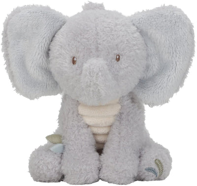Les Little Dutch Safari Friends embrassent un éléphant