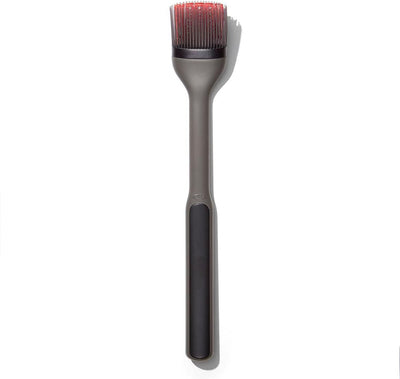 Oxo - brosse à grill et à pâtisserie - bonne prise en main - poils en silicone résistants à la chaleur
