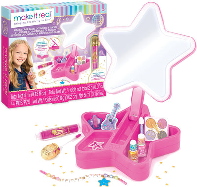 Spectron en fait un véritable ensemble de studio de beauté glamour dans les coulisses - 44 pièces.