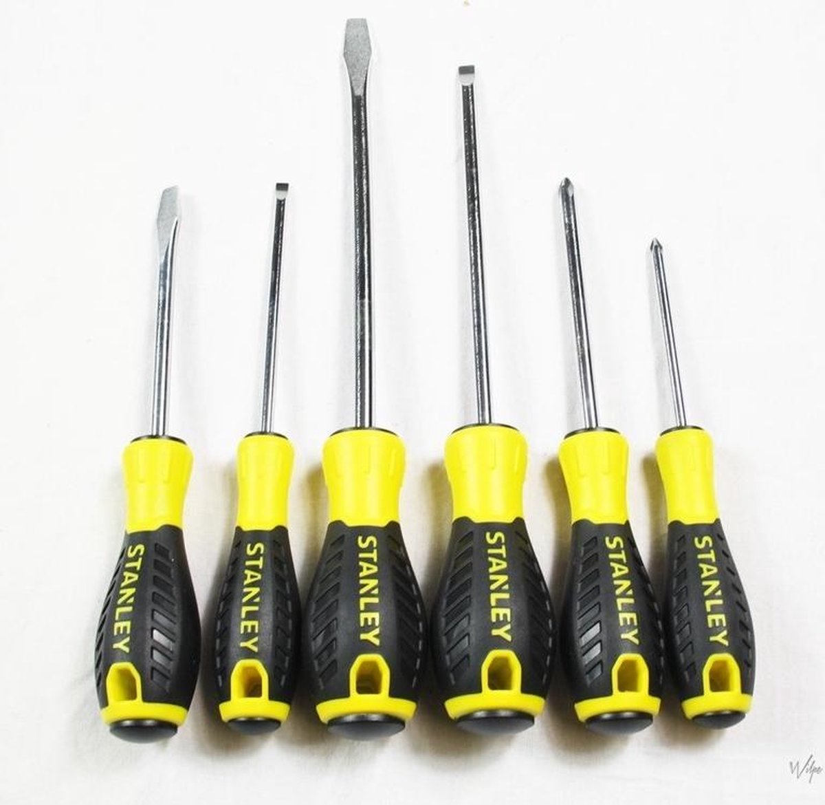 Stanley essential series - jeu de tournevis - 6 pièces - acier chrome-vanadium - poignée ergonomique