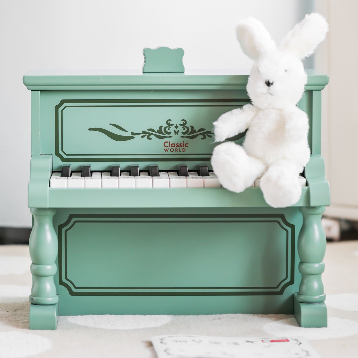 Piano vintage en bois classique en bois