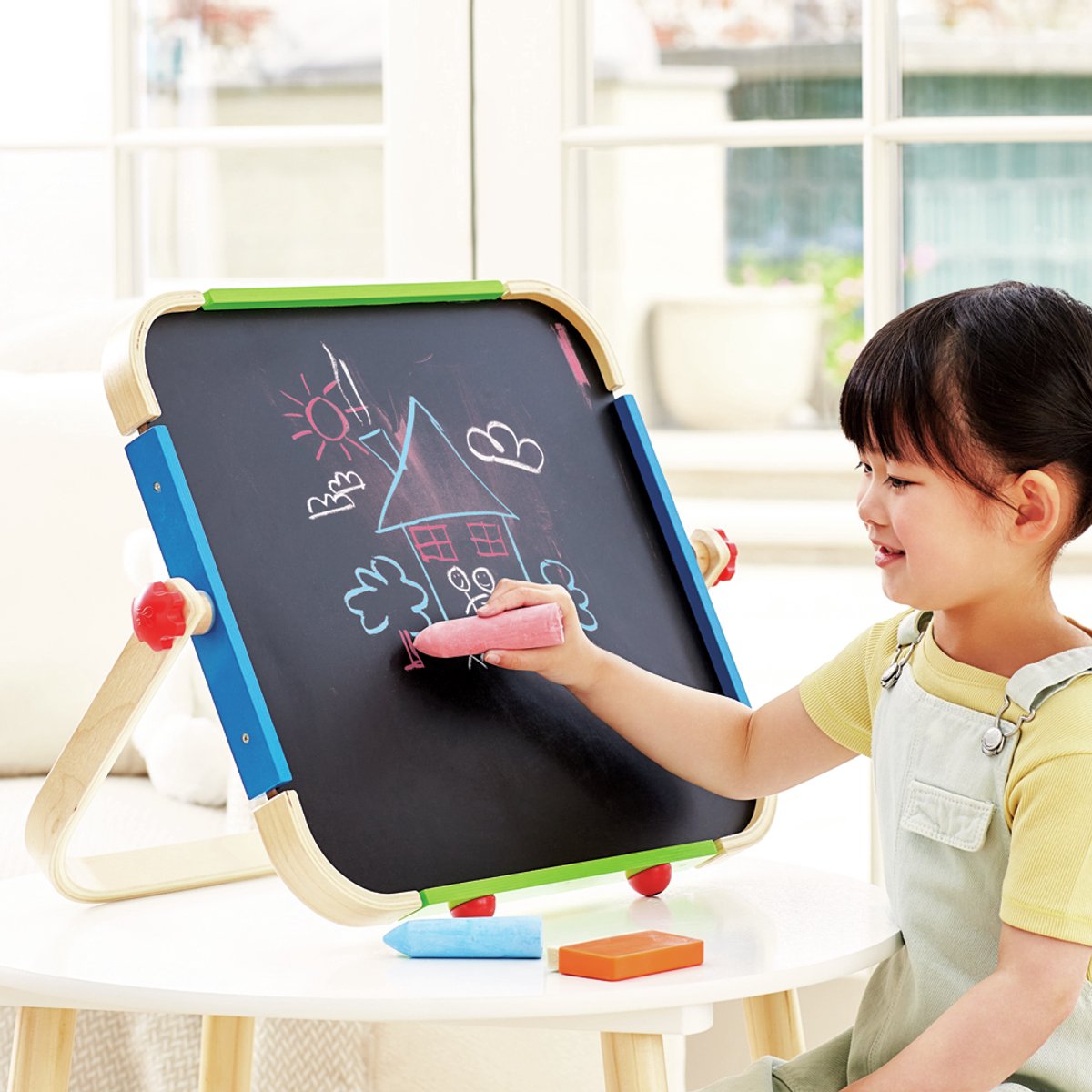 Planche à dessin mobile Hape pour enfants - tableau blanc et tableau noir double face, studio d'art, 3+