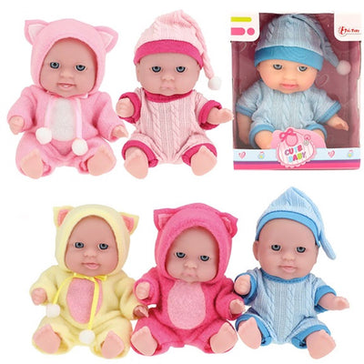 Bébé beau bébé pop avec bonnet de couchage