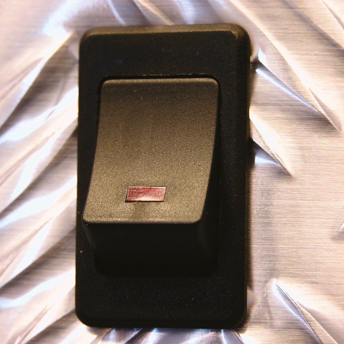 Carpoint interrupteur LED 12v 35a rouge 35x19mm