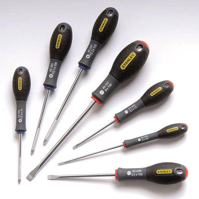 Jeu de tournevis Fatmax Stanley 7 pièces parallèles 3 x 100 mm. 3,5 x 75 mm standard 5,5 x 100 mm. 8 x 150 mm pozidriv pz0 x 75 mm. pz1 x 100mm pz2 x 125mm - 0-65-425