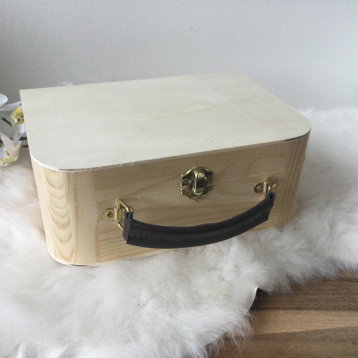 Brouille en bois avec pin de poignée en cuir