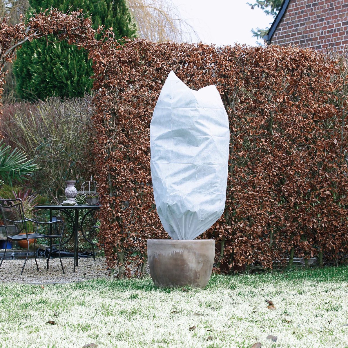 Couverture d'hiver de la nature avec cordon, 50 g m²