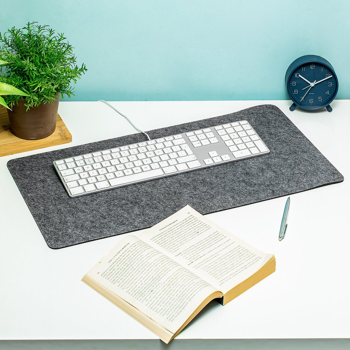 Tapis de bureau en feutre Kikkerland - bureau - télétravail - sous-main de bureau