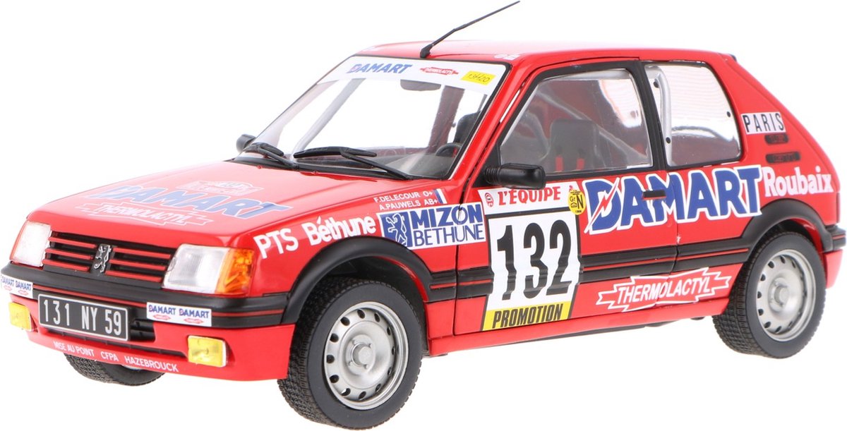 Aucune marque de voiture Peugeot 205 GTI 1.6 Solido modèle de voiture 1:18 1986 François Delecour Anne-Chantal Pauwels s1801717