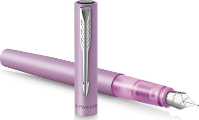 Stylo plume Parker Vector XL | laque lilas métallisé sur laiton avec détails chromés | pointe moyenne avec recharge d'encre bleue | emballage cadeau