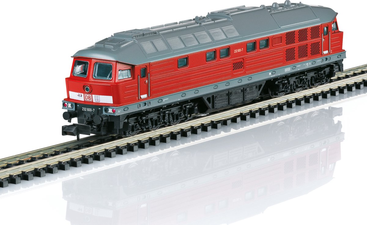 Locomotive diesel Minitrix série 232.