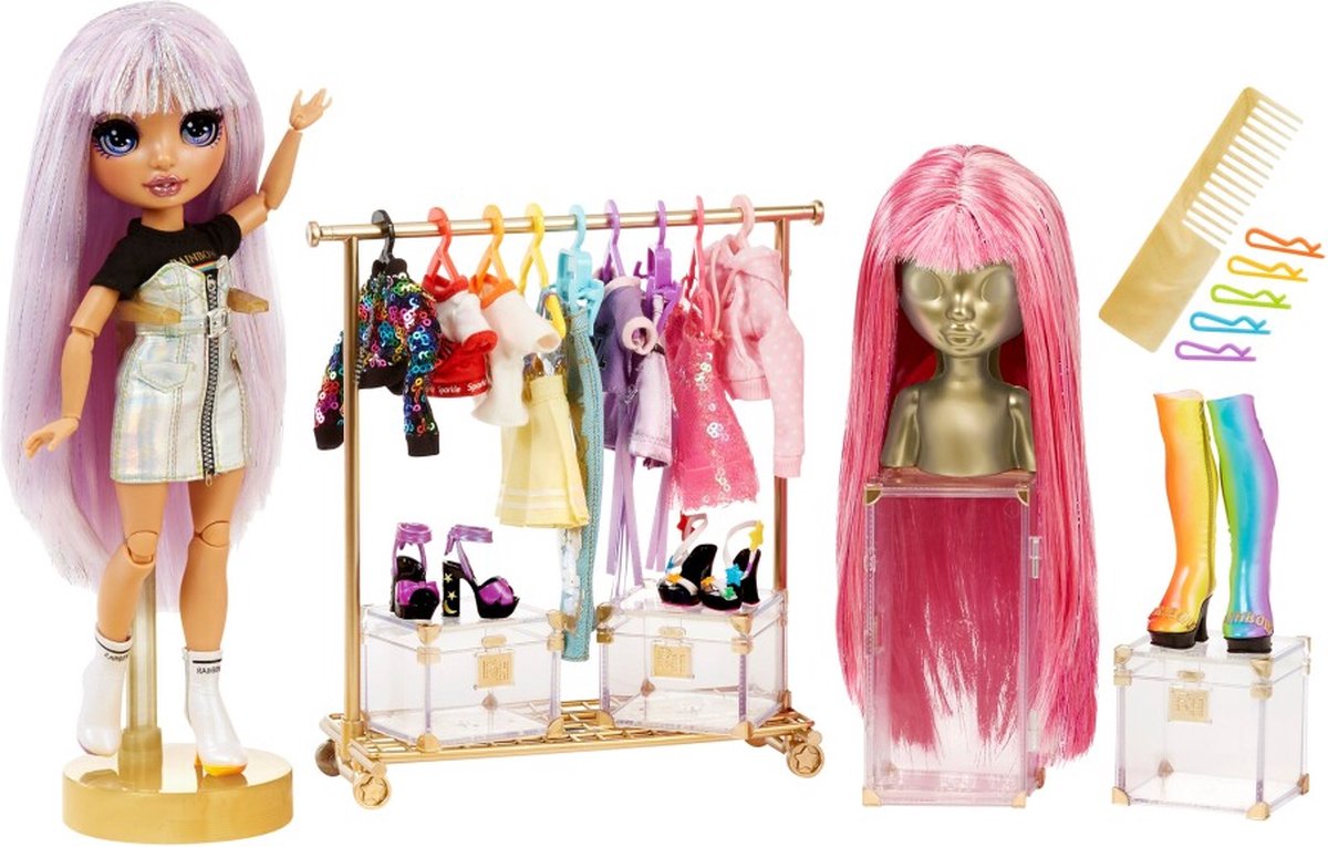 Studio de haute couture arc-en-ciel : faites ressortir les styles Avery avec des vêtements de poupée