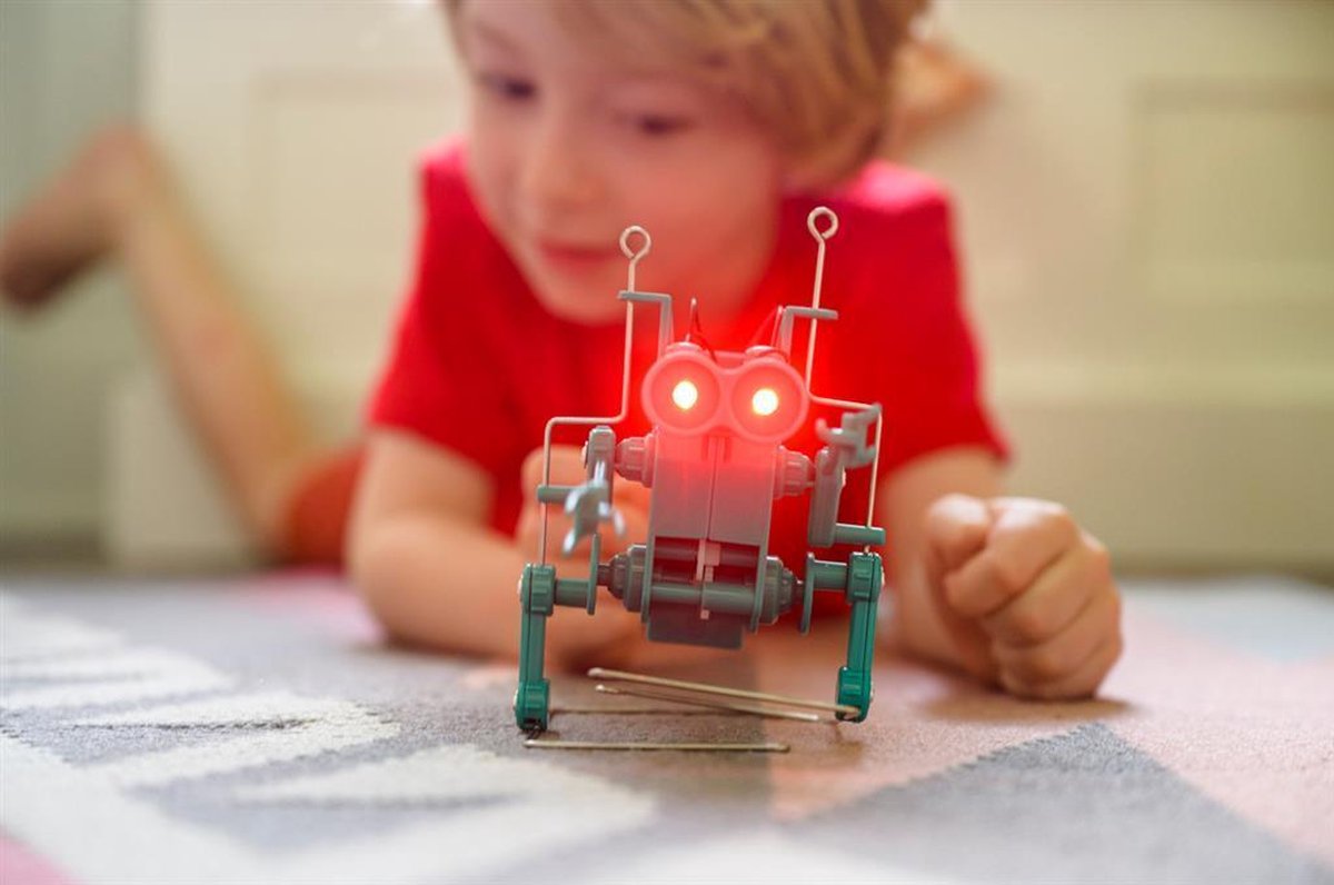 Robot marcheur farfelu de 4 m