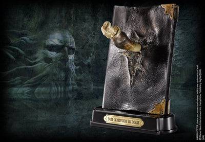 The Noble Collection Harry Potter Réplique à collectionner 1 1 Croc de basilic et journal intime de Tom Riddle noir