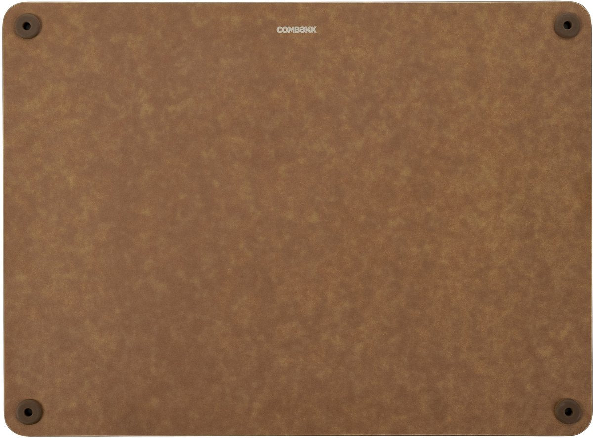 Planche à découper Combekk – Bois pressé FSC – sans microplastique – antibactérien – passe au lave-vaisselle – 28x38 cm – marron
