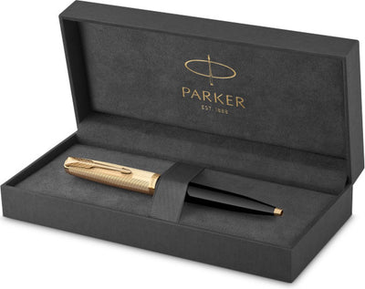 Stylo à bille Parker 51 | boîtier noir luxueux avec finition dorée | plume moyenne 18 carats avec recharge d'encre noire | emballage cadeau