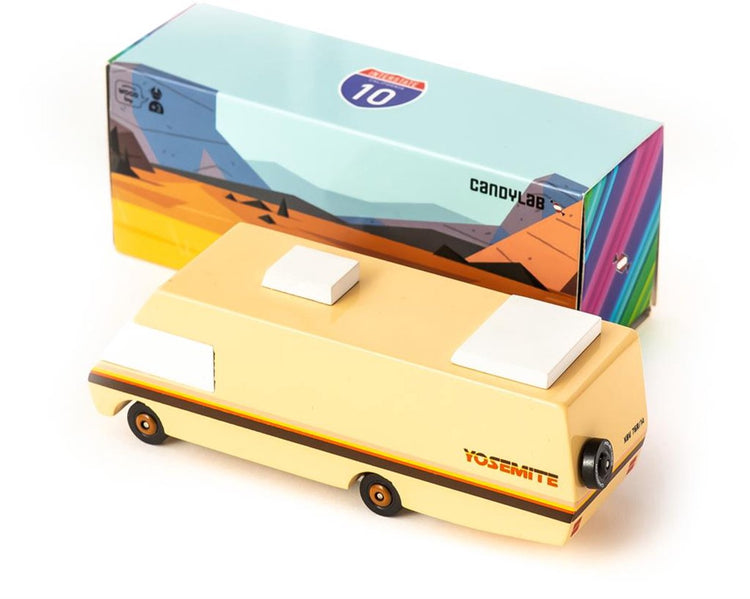 Candylab Toys Candycar World : Yosemite RV (xgv75) 13,3 x 4,1 x 4,6 cm, bois moulé sous pression, dans une boîte cadeau, 3+
