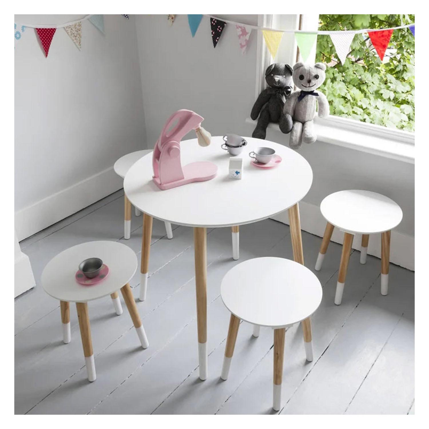 Table des enfants en bois