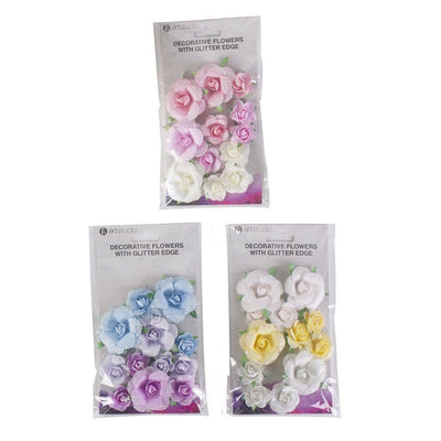 Fleurs en papier avec des paillettes